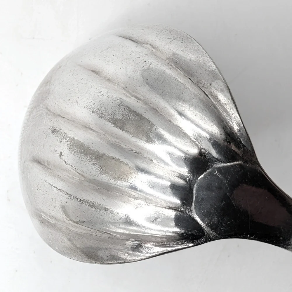 Vtg 1847 Dundee Rogers Bros Sugar Spoon Silver Plate Fluted Shell Bowl Swirl